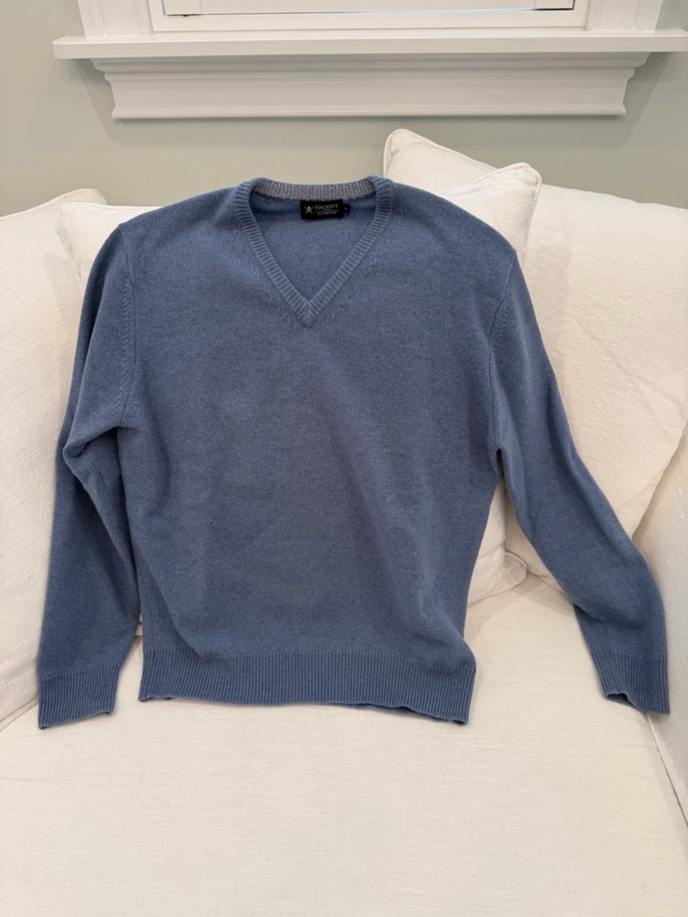 Hackett Men's V-Neck Sweater in Dusty Blue